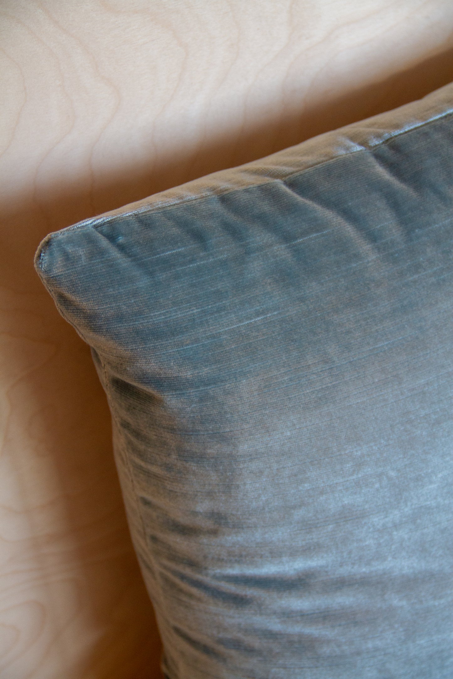 Elitis Hôtel Particulier in Raphael Pillow Cover