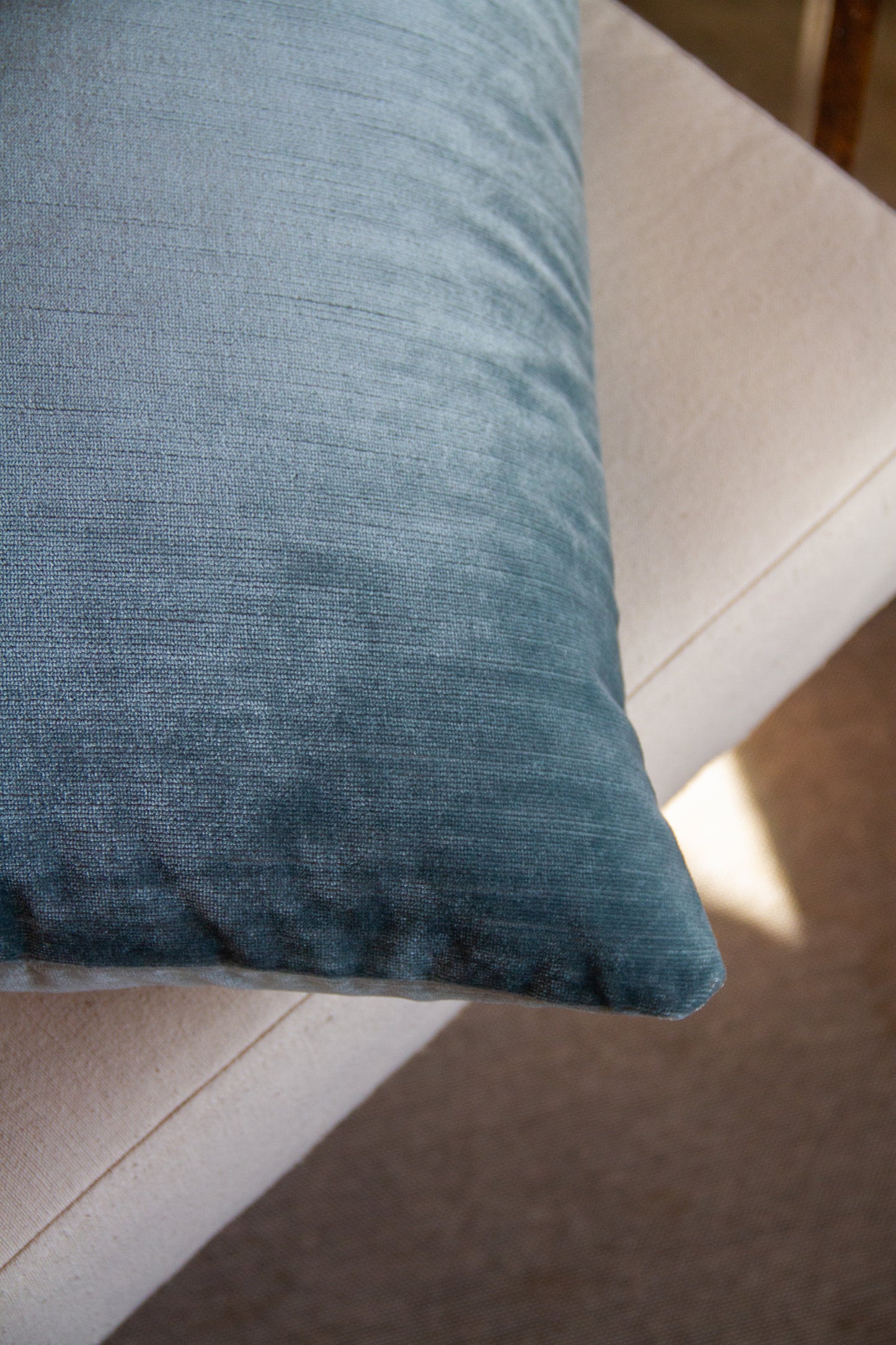 Elitis Hôtel Particulier in Raphael Pillow Cover