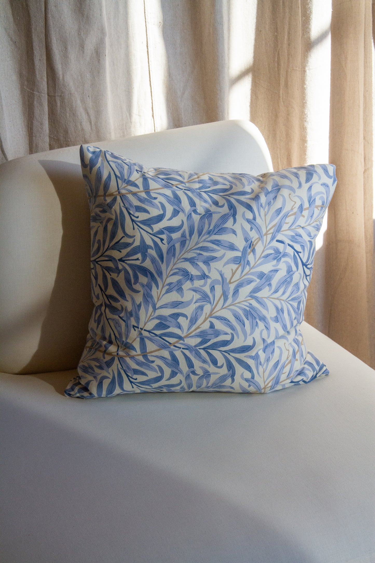 Morris & Co Vintage Willow Bough in Blue Creme Pillow Cover