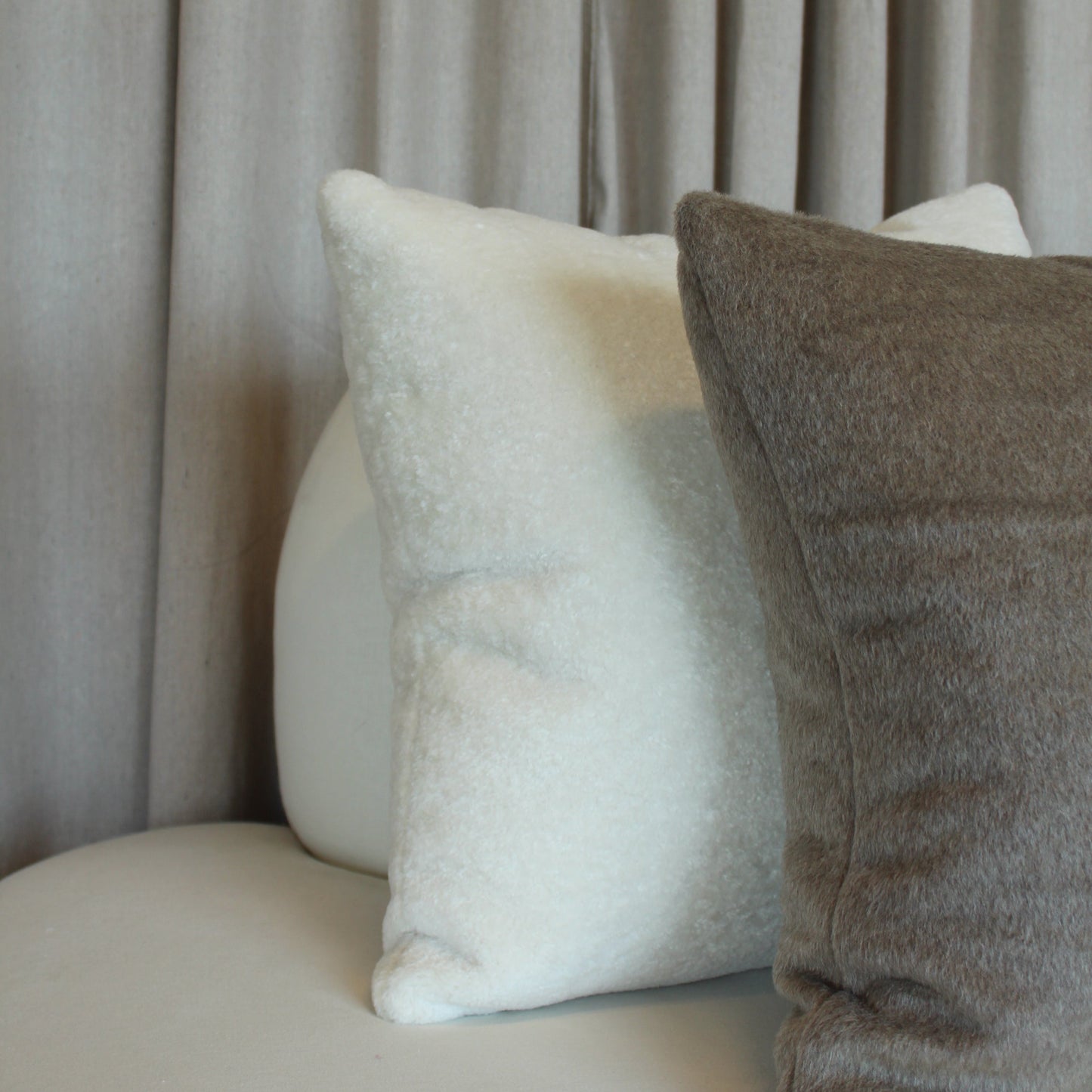 Holly Hunt Great Plains in Smokey Vanilla Pillow Cover